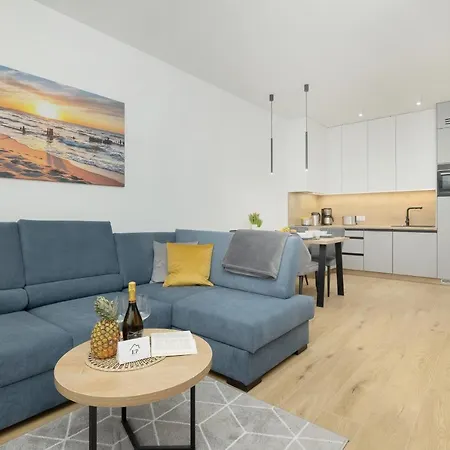 Aqua Blue Bridge & Z Basenem Epapartamenty * Dziwnów